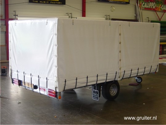 Aanhangwagen met zeil